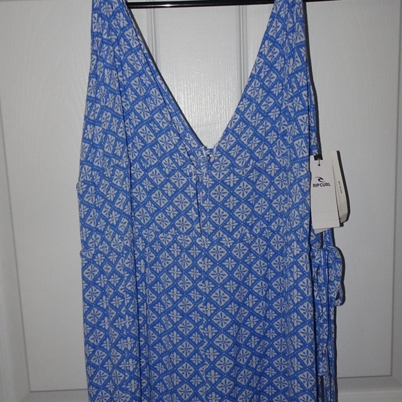 Rip Curl NWT Romper - Picture 2 of 3